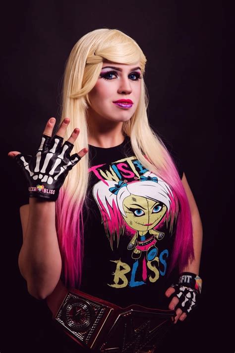 5 best Alexa Bliss Cosplays